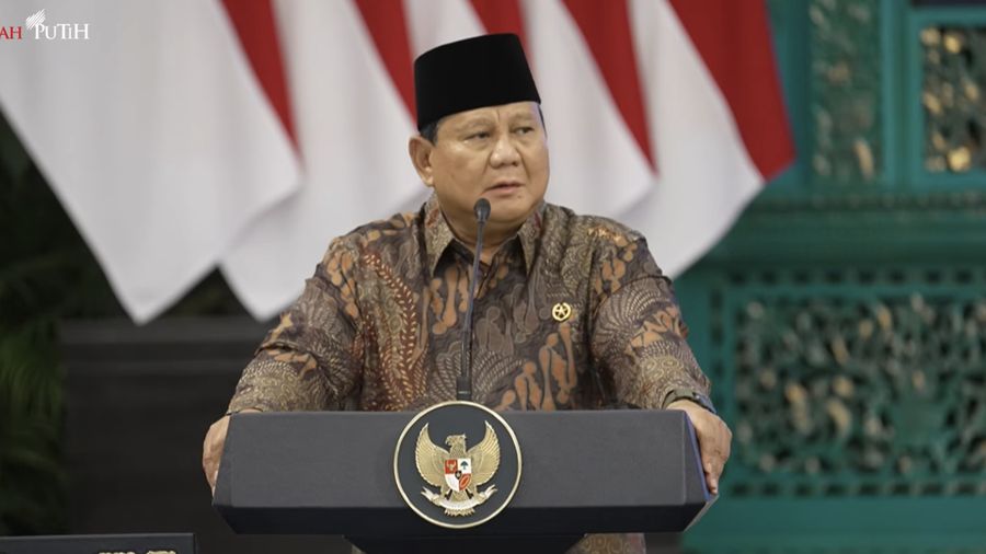 Presiden Prabowo Subianto saat menghadiri Sidang Kabinet Paripurna di Istana Negara, Jakarta, Senin (20/10/2025). (YouTube/Sekretariat Presiden)
