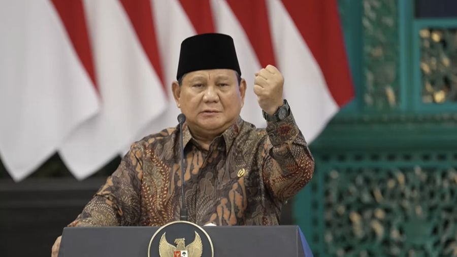 Presiden Prabowo Subianto saat menghadiri Sidang Kabinet Paripurna di Istana Negara, Jakarta, Senin (20/10/2025). (YouTube/Sekretariat Presiden)