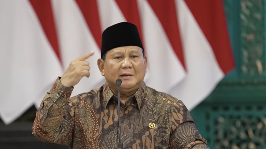 Presiden Prabowo Subianto saat menghadiri Sidang Kabinet Paripurna di Istana Negara, Jakarta, Senin (20/10/2025). (YouTube/Sekretariat Presiden)