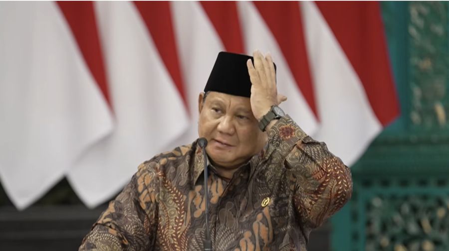 Presiden Prabowo Subianto saat menghadiri Sidang Kabinet Paripurna di Istana Negara, Jakarta, Senin (20/10/2025). (YouTube/Sekretariat Presiden)