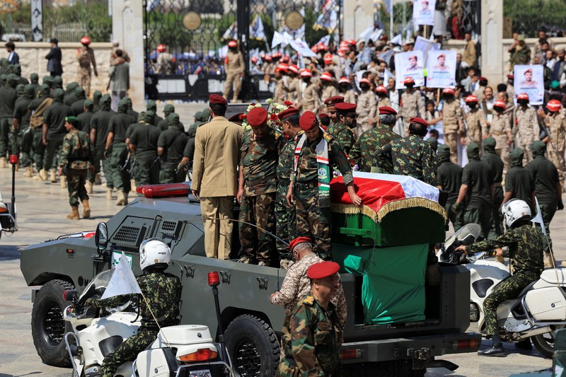 Prosesi pemakaman Kepala Staf Militer Houthi Muhammad al-Ghamari di Sanaa, Yaman, Senin (20/10/2025). (REUTERS/Khaled Abdullah) Prosesi pemakaman Kepala Staf Militer Houthi Muhammad al-Ghamari di Sanaa, Yaman, Senin (20/10/2025). (REUTERS/Khaled Abdullah)