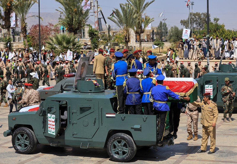 Prosesi pemakaman Kepala Staf Militer Houthi Muhammad al-Ghamari di Sanaa, Yaman, Senin (20/10/2025). (REUTERS/Khaled Abdullah) Prosesi pemakaman Kepala Staf Militer Houthi Muhammad al-Ghamari di Sanaa, Yaman, Senin (20/10/2025). (REUTERS/Khaled Abdullah)