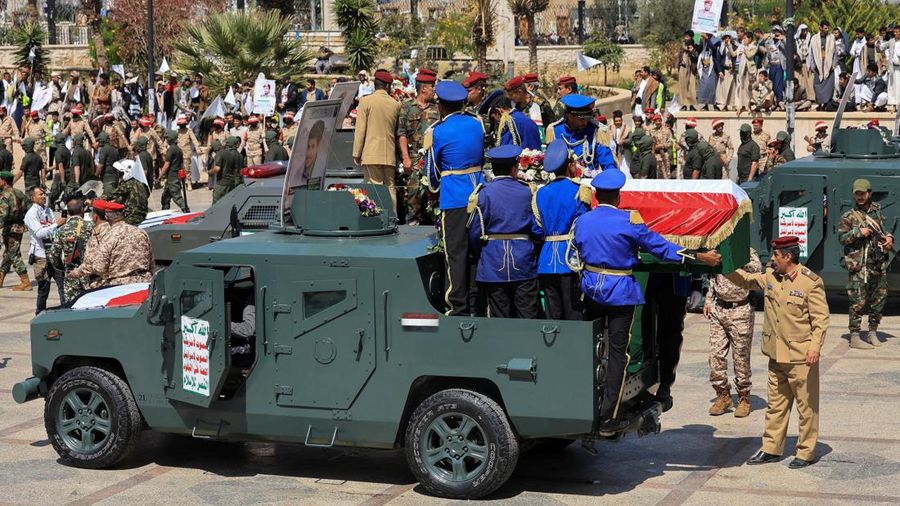 Prosesi pemakaman Kepala Staf Militer Houthi Muhammad al-Ghamari di Sanaa, Yaman, Senin (20/10/2025). (REUTERS/Khaled Abdullah) Prosesi pemakaman Kepala Staf Militer Houthi Muhammad al-Ghamari di Sanaa, Yaman, Senin (20/10/2025). (REUTERS/Khaled Abdullah)