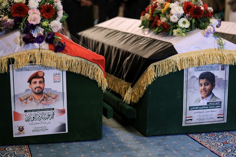 Prosesi pemakaman Kepala Staf Militer Houthi Muhammad al-Ghamari di Sanaa, Yaman, Senin (20/10/2025). (REUTERS/Khaled Abdullah) Prosesi pemakaman Kepala Staf Militer Houthi Muhammad al-Ghamari di Sanaa, Yaman, Senin (20/10/2025). (REUTERS/Khaled Abdullah)