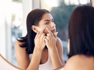 Pencet Jerawat di Hidung Bisa Sebabkan Kematian, Kok Bisa?