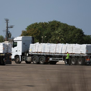 Truk Bantuan Mulai Masuk Gaza, Jadi 'Harapan Hidup' Jutaan Warga