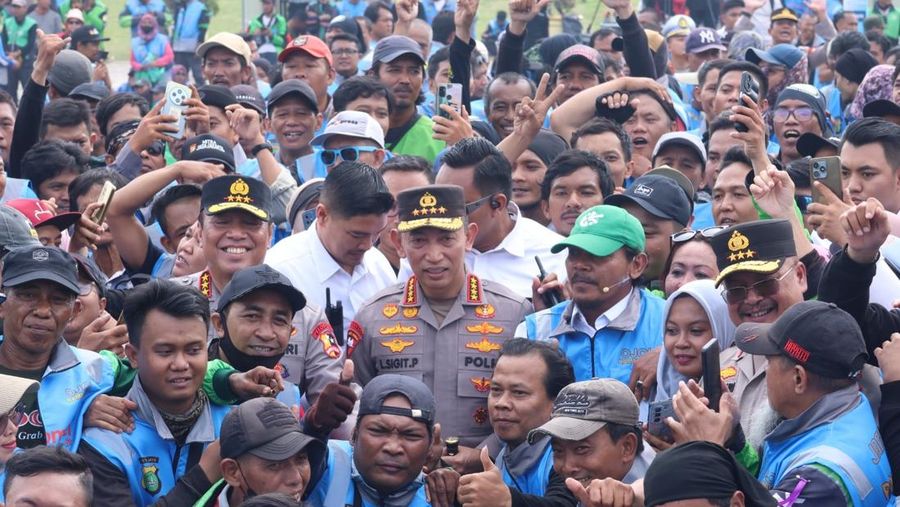 Apel Ojol Jaga Kamtibmas bentuk sinergi antara Polri dengan komunitas ojol dalam mendukung program pemerintah menuju Jakarta yang aman, tertib, dan bermartabat. (Dok. Istimewa via Detikcom)