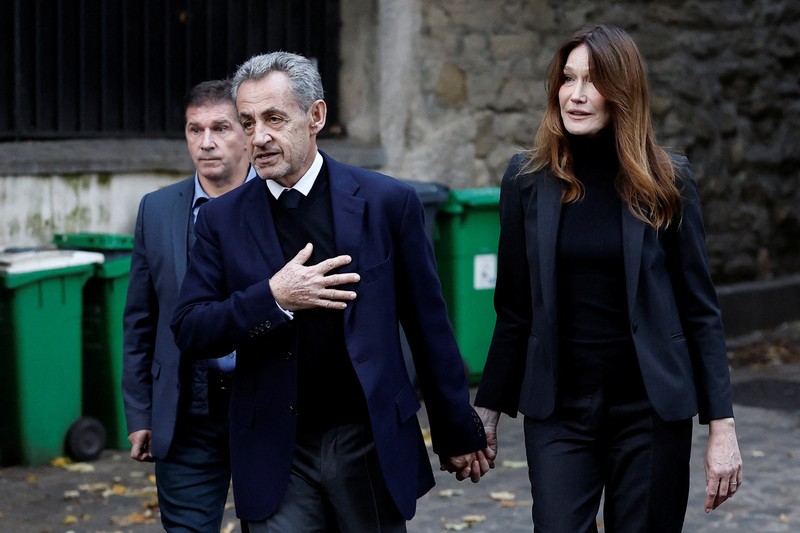 Eks Presiden Prancis Nicolas Sarkozy memulai hukuman penjara selama lima tahun pada Selasa (21/10) waktu setempat. (REUTERS/Benoit Tessier) Eks Presiden Prancis Nicolas Sarkozy memulai hukuman penjara selama lima tahun pada Selasa (21/10) waktu setempat. (REUTERS/Benoit Tessier)