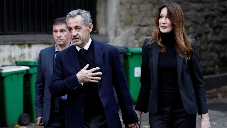 Eks Presiden Prancis Nicolas Sarkozy memulai hukuman penjara selama lima tahun pada Selasa (21/10) waktu setempat. (REUTERS/Benoit Tessier) Eks Presiden Prancis Nicolas Sarkozy memulai hukuman penjara selama lima tahun pada Selasa (21/10) waktu setempat. (REUTERS/Benoit Tessier)