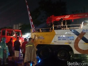 Kesaksian Warga Saat KA Harina Tabrak Trailer di Kaligawe