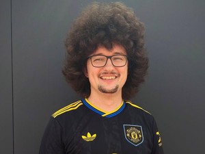 Fans MU yang Belum Potong Rambut Diejek Klub Divisi Dua Spanyol