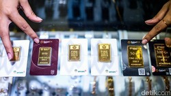Harga Emas Hari Ini di Jogja 5 November 2025, Antam LM Terjun Bebas!