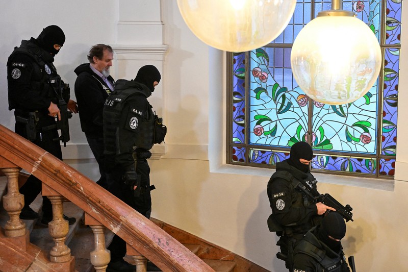 Juraj Cintula usai sidang putusan di Pengadilan Pidana Khusus, Banska Bystrica, Slovakia, Selasa (21/10/2025). (REUTERS/Radovan Stoklasa)/ Juraj Cintula usai sidang putusan di Pengadilan Pidana Khusus, Banska Bystrica, Slovakia, Selasa (21/10/2025). (REUTERS/Radovan Stoklasa)