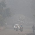 Potret India Terkepung Kabut Polusi Usai Perayaan Diwali