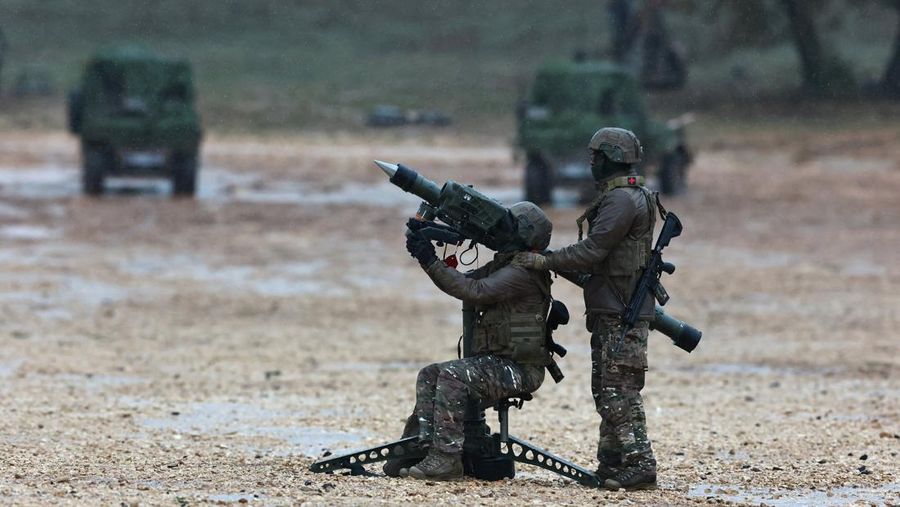 Sebuah howitzer gerak sendiri Caesar ditembakkan selama demonstrasi sebagai bagian dari Sebuah howitzer gerak sendiri Caesar ditembakkan selama demonstrasi sebagai bagian dari