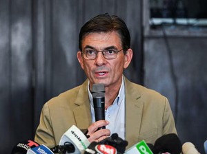 Baru Dilantik, Presiden Bolivia Umumkan Cabut Subsidi BBM