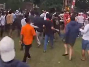 Pertandingan Final Sepak Bola Tarkam di Bogor Ricuh, Suporter Masuk Lapangan