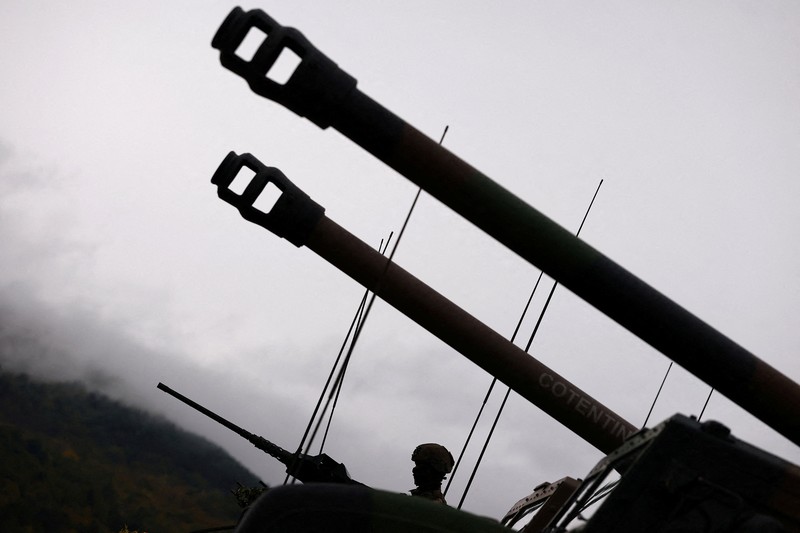 Sebuah howitzer gerak sendiri Caesar ditembakkan selama demonstrasi sebagai bagian dari Sebuah howitzer gerak sendiri Caesar ditembakkan selama demonstrasi sebagai bagian dari