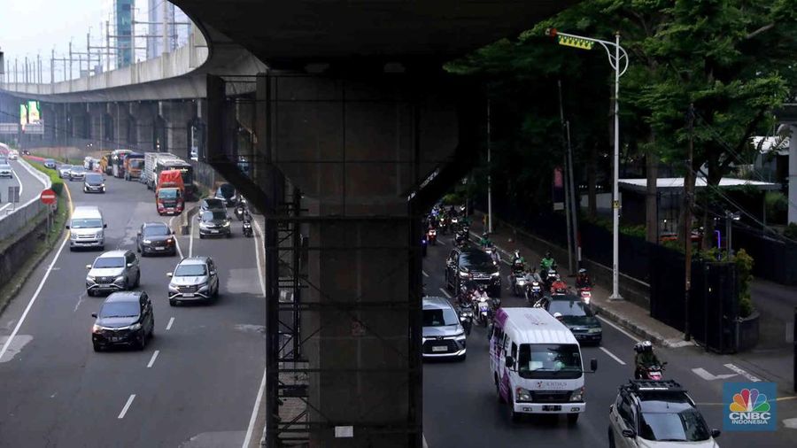 Suasana arus lalu lintas saat rekayasa Lalin Jl TB Simatupang-Lebak Bulus, Jakarta, Selasa (21/10/2025). (CNBC Indonesia/Muhammad Sabki) Suasana arus lalu lintas saat rekayasa Lalin Jl TB Simatupang-Lebak Bulus, Jakarta, Selasa (21/10/2025). (CNBC Indonesia/Muhammad Sabki)