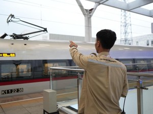 513 WNI Rawat hingga Operasikan Kereta Cepat