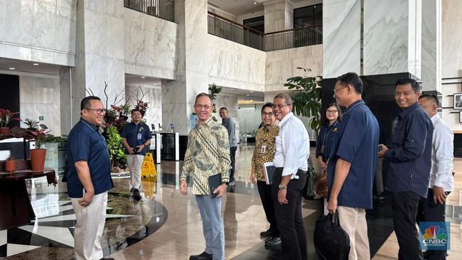 Bos OJK Datangi Kantor Purbaya, Mau Bahas Data Kredit di SLIK?