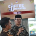 Ketua Umum Pusat RTMM, Sudarto menyampaikan pemaparan dalam acara Coffe Morning di Jakarta, Rabu (22/10/2025). (CNBC Indonesia/Muhammad Sabki)