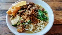 Resep Mie Ayam Kuah Kecap ala Abang-Abang yang Nikmat
