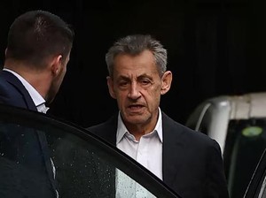 Eks Presiden Prancis Nicolas Sarkozy Bebas Usai Dipenjara 20 Hari
