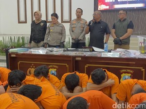Polisi Gandeng Psikiater Tangani 34 Tersangka Pesta Gay Surabaya
