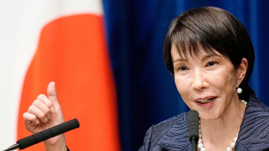 Perdana Menteri baru Jepang, Sanae Takaichi saat konferensi pers di kantor perdana menteri, Tokyo, Jepang, Selasa (21/10/2025). (Kiyoshi Ota/Pool via REUTERS)