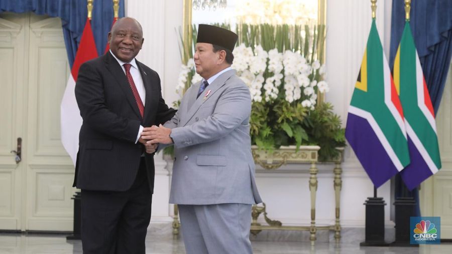 Presiden Prabowo Subianto menerima kunjungan kenegaraan Presiden Afrika Selatan (Afsel) Matamela Cyril Ramaphosa di Istana Merdeka, Jakarta, Rabu (22/10/2025). (CNBC Indonesia/Tri Susilo) Presiden Prabowo Subianto menerima kunjungan kenegaraan Presiden Afrika Selatan (Afsel) Matamela Cyril Ramaphosa di Istana Merdeka, Jakarta, Rabu (22/10/2025). (CNBC Indonesia/Tri Susilo)