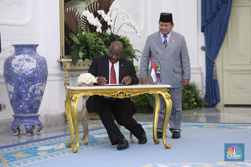 Presiden Prabowo Subianto menerima kunjungan kenegaraan Presiden Afrika Selatan (Afsel) Matamela Cyril Ramaphosa di Istana Merdeka, Jakarta, Rabu (22/10/2025). (CNBC Indonesia/Tri Susilo) Presiden Prabowo Subianto menerima kunjungan kenegaraan Presiden Afrika Selatan (Afsel) Matamela Cyril Ramaphosa di Istana Merdeka, Jakarta, Rabu (22/10/2025). (CNBC Indonesia/Tri Susilo)