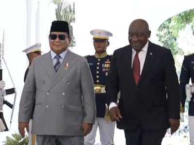 Tiba di Istana, Prabowo Sambut Presiden Afrika Selatan