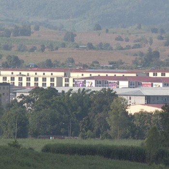 Potret Tentara Gerebek Pusat Penipuan Online, Ratusan Komputer Disita