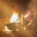 Potret Chaos Demo Anti-Imigran di Dublin, Mobil Polisi Dibakar