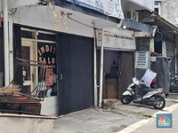 Toko Fotocopy di Jl Percetakan Negara Sepi-Pembeli Kabur karena Ini