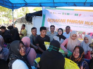 Peringati Hari Santri, Senator Gelar Gerakan Pangan Murah di Pelalawan