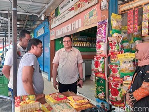 Bapanas Temukan Beras di Makassar di Atas HET, Ancam Cabut Izin Usaha Pedagang