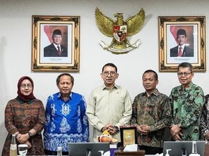 Terima Audiensi Tim UTM, Menbud Dorong Pelestarian Budaya Madura