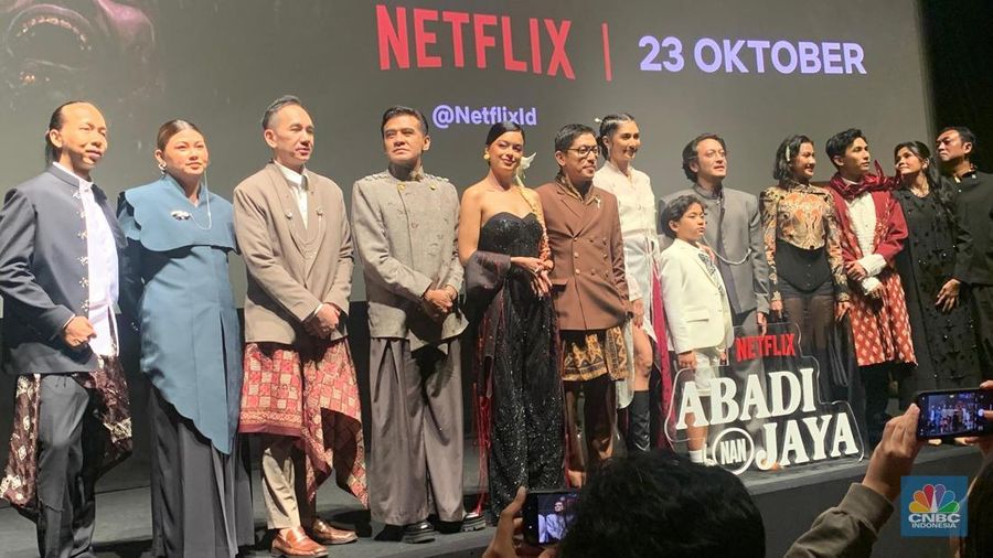 Pemain film Zombie Abadi Nan Jaya saat ditemui di kawasan Jakarta, Kamis (23/10/2025). (CNBC Indonesia/Fergi Nadira)