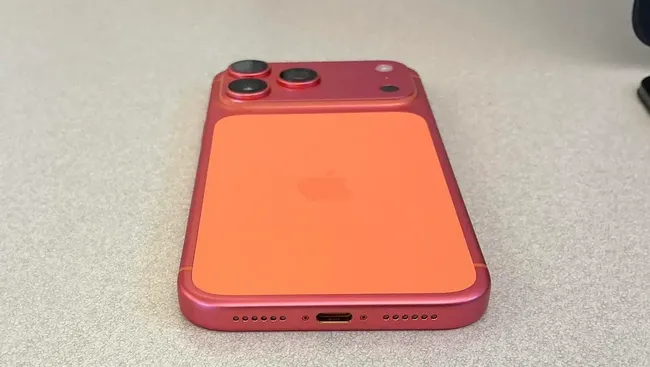 Penyebab iPhone 17 Pro Orange Berubah Jadi Pink, Viral di Internet