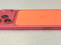 Pembaruan iPhone 17 Pro Max Oranye yang Berubah Menjadi Emas Mawar. (Dok. reddit.com/r)