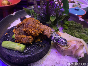 Istimewa! Mencicipi Menu ala Kaisar China di Resto Chongqing