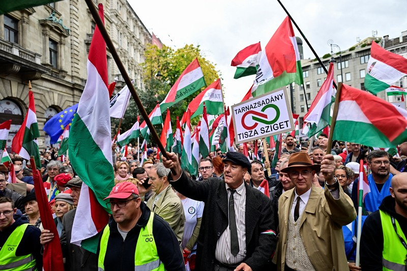 Peringatan 69 tahun Pemberontakan Hongaria 1956 di Budapest, Hungaria, Kamis (23/10/2025). (REUTERS/Marton Monus) Peringatan 69 tahun Pemberontakan Hongaria 1956 di Budapest, Hungaria, Kamis (23/10/2025). (REUTERS/Marton Monus)