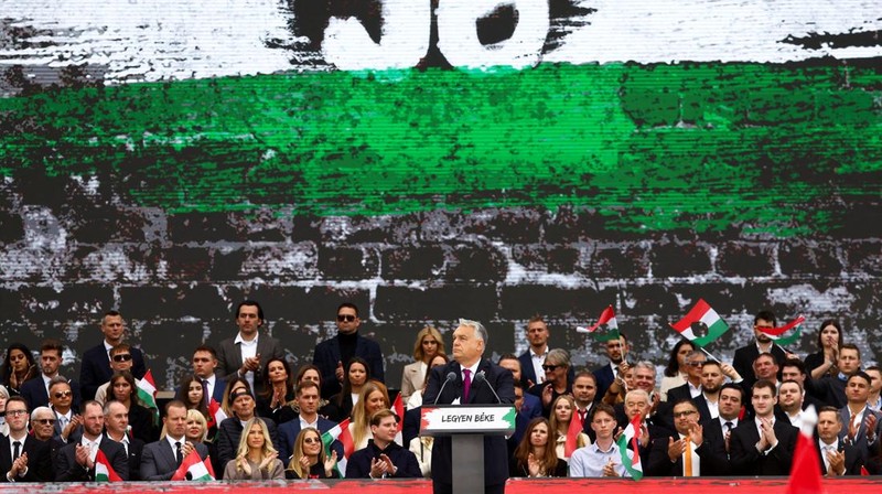 Peringatan 69 tahun Pemberontakan Hongaria 1956 di Budapest, Hungaria, Kamis (23/10/2025). (REUTERS/Marton Monus)