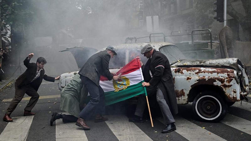 Peringatan 69 tahun Pemberontakan Hongaria 1956 di Budapest, Hungaria, Kamis (23/10/2025). (REUTERS/Marton Monus)