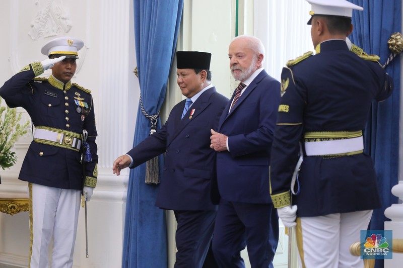 Presiden Prabowo Subianto menerima Presiden Brasil Lula Inacio Lula da Silva di Istana Merdeka, Jakarta, Kamis (23/10/2025). (CNBC Indonesia/Tri Susilo) Presiden Prabowo Subianto menerima Presiden Brasil Lula Inacio Lula da Silva di Istana Merdeka, Jakarta, Kamis (23/10/2025). (CNBC Indonesia/Tri Susilo)