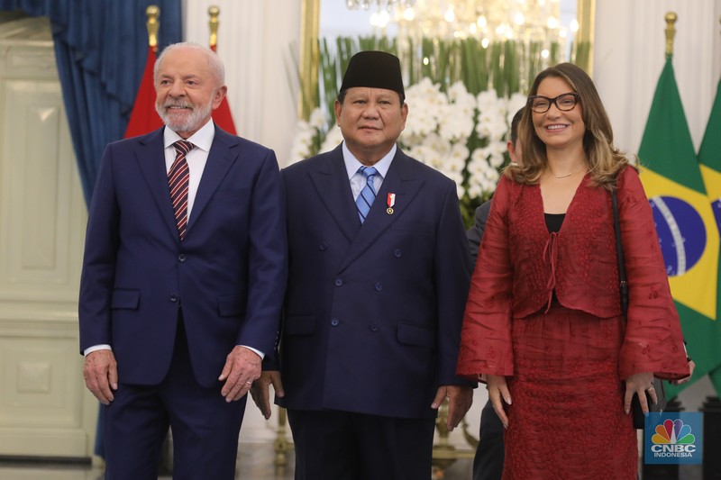 Presiden Prabowo Subianto menerima Presiden Brasil Lula Inacio Lula da Silva di Istana Merdeka, Jakarta, Kamis (23/10/2025). (CNBC Indonesia/Tri Susilo) Presiden Prabowo Subianto menerima Presiden Brasil Lula Inacio Lula da Silva di Istana Merdeka, Jakarta, Kamis (23/10/2025). (CNBC Indonesia/Tri Susilo)