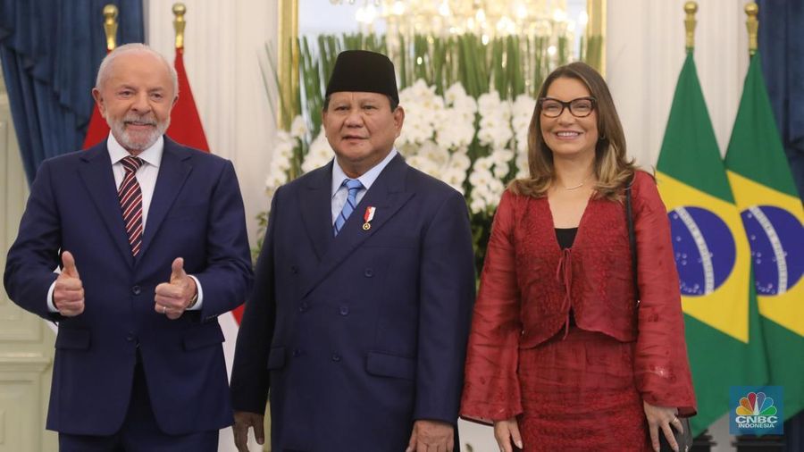 Presiden Prabowo Subianto menerima Presiden Brasil Lula Inacio Lula da Silva di Istana Merdeka, Jakarta, Kamis (23/10/2025). (CNBC Indonesia/Tri Susilo)