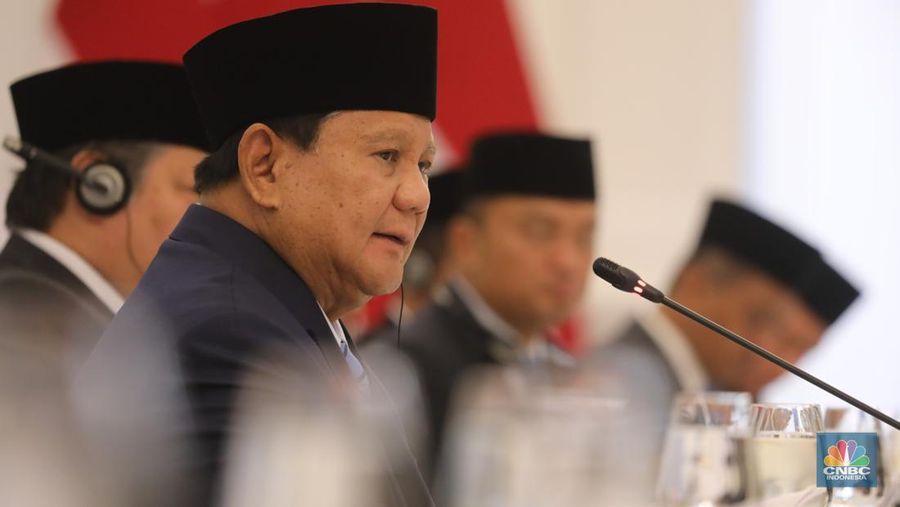 Presiden Prabowo Subianto saat melakukan pertemuan bilateral dengan Presiden Brasil Luiz Inácio Lula da Silva di Istana Merdeka, Jakarta, Kamis (23/10/2025). (CNBC Indonesia/Tri Susilo)